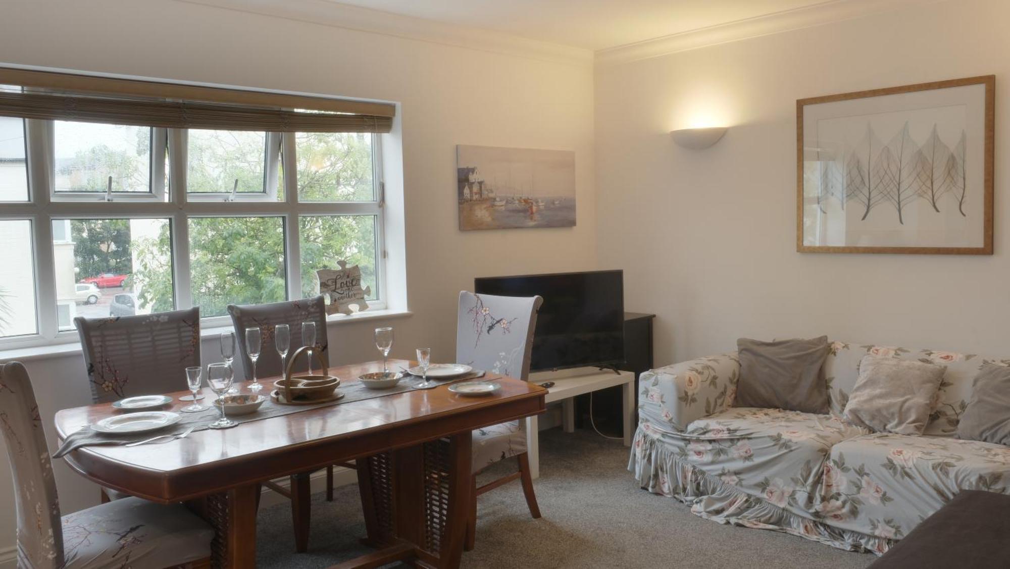 Bournemouth Beachfront Retreat 3 Bedroom 3 Bathroom Seaside B&B With Free Parking Ngoại thất bức ảnh