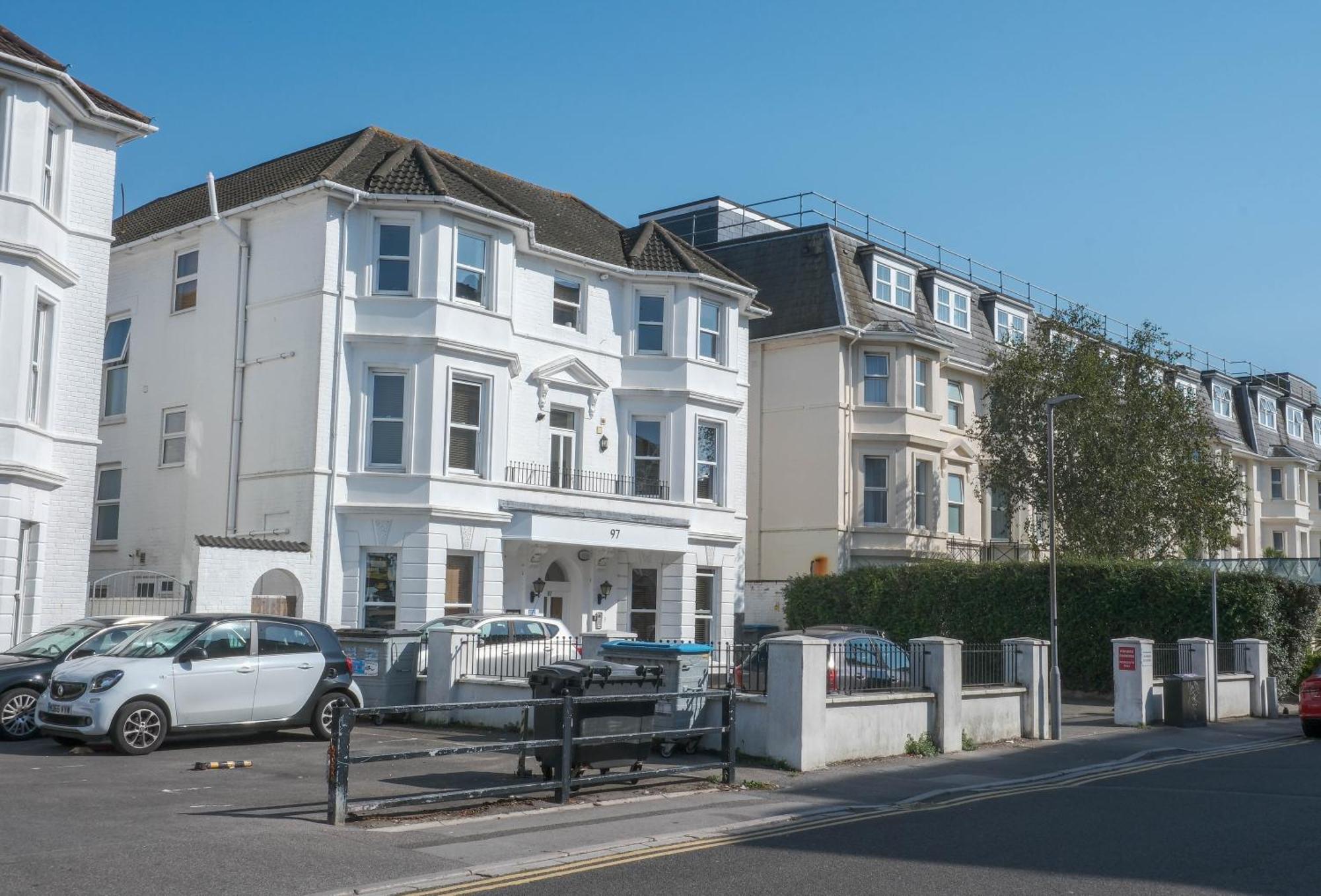 Bournemouth Beachfront Retreat 3 Bedroom 3 Bathroom Seaside B&B With Free Parking Ngoại thất bức ảnh