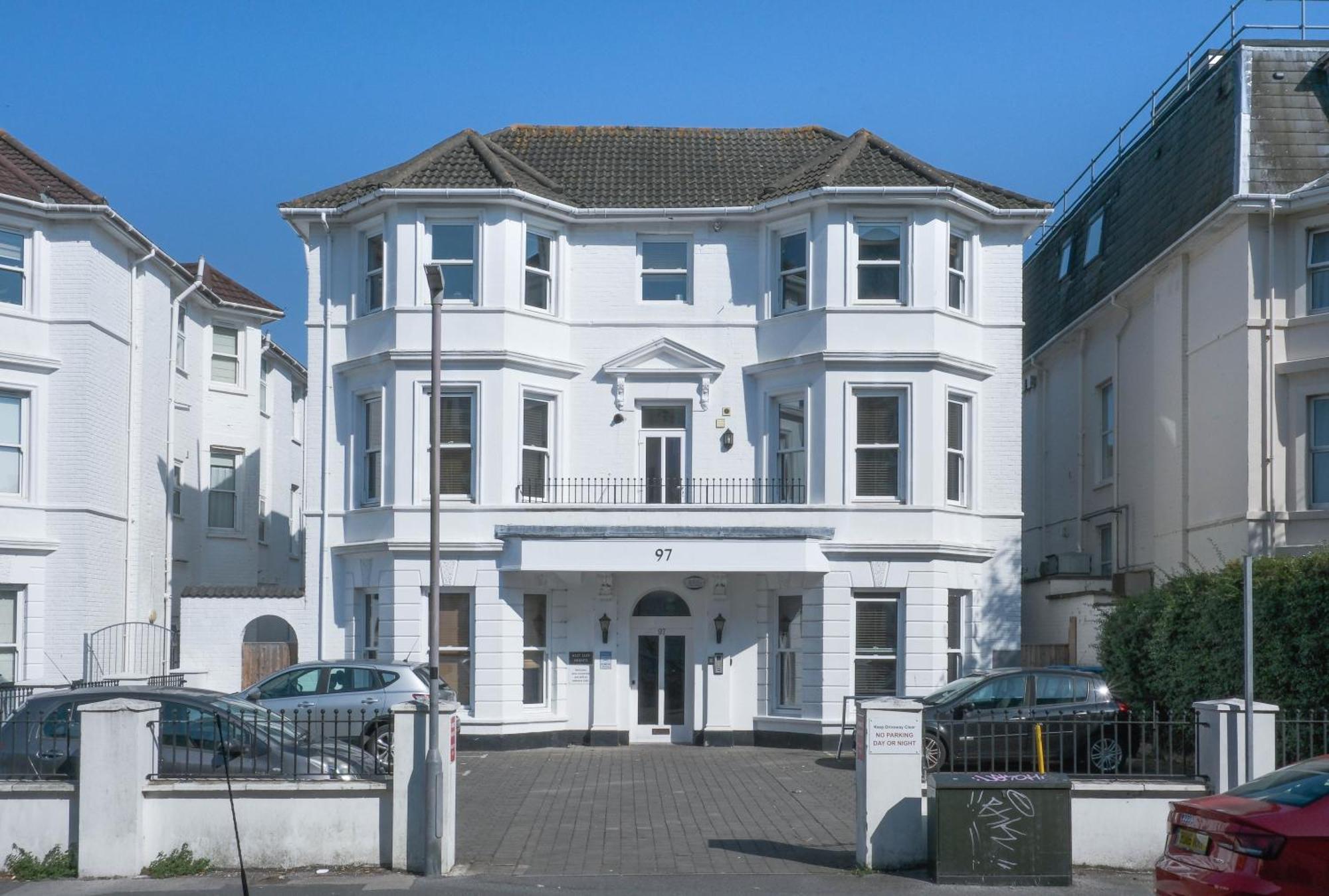 Bournemouth Beachfront Retreat 3 Bedroom 3 Bathroom Seaside B&B With Free Parking Ngoại thất bức ảnh