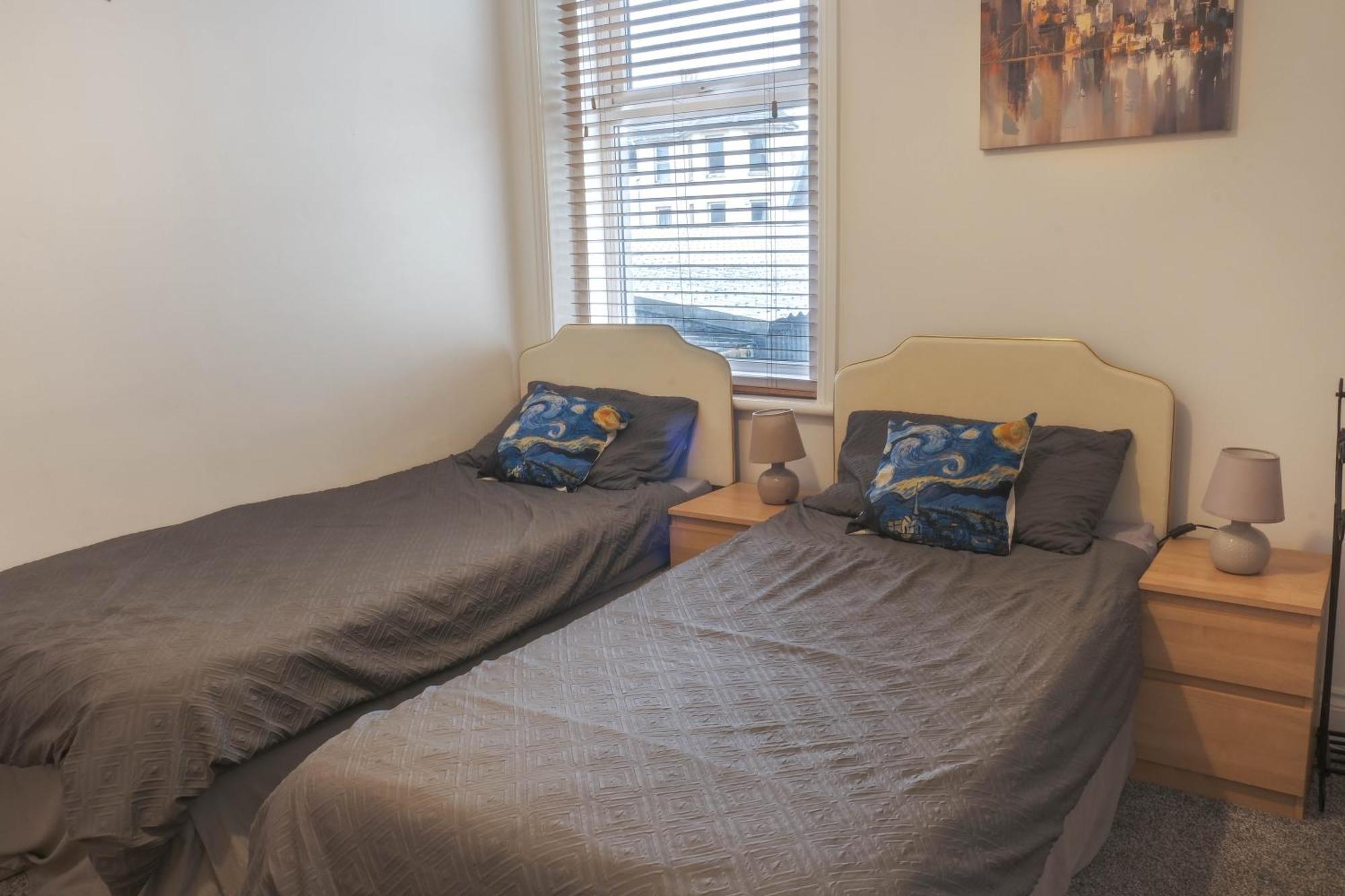 Bournemouth Beachfront Retreat 3 Bedroom 3 Bathroom Seaside B&B With Free Parking Ngoại thất bức ảnh